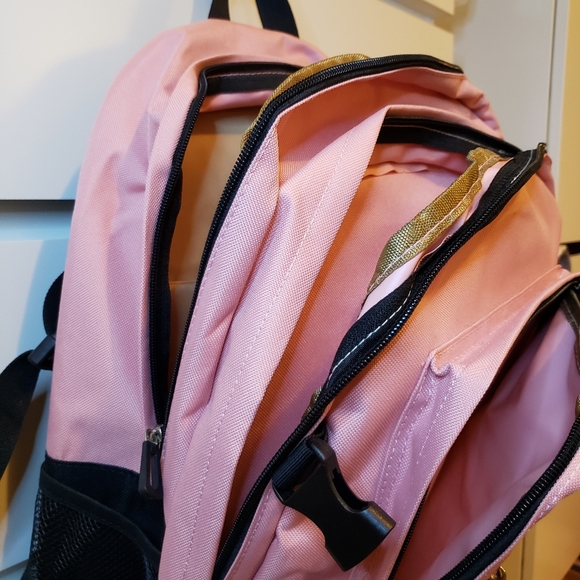 Backpack - Picture 4 of 5